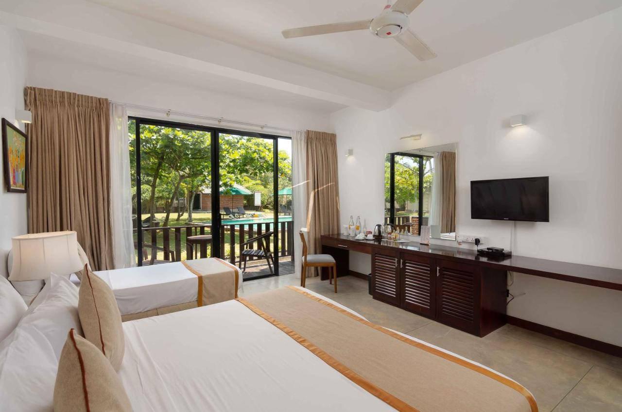 The South - Beach & Lake Ahangama Koggala Extérieur photo